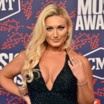 Princesa Hogn Hogan Hogan Brokun bate na WWE acima da homenagem a seu pai