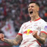Homens homens homens benjamin sesko alvo strikerna alvo em olkins watkins – como um diabo vermelho