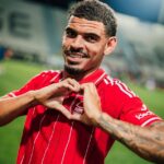 NOETHAM NEWS NOETHAM: NUNO ESPIRITO CINCO TINS Pelo último mês, quatro jogadores saem com o mais recente sobre James McAt.