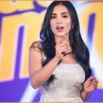 Karina García pegou extensões e revela razões: “Eu tenho que me amar”