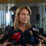 O governo valico enfatiza a retirada dos anjos "Porque ele não pode mostrar o título, não por causa da dignidade"