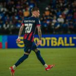 Johor Darul Taksim: Malásia Klub, que diz ao espanhol