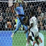Navas da Costa Rica parou seu palco na Argentina e Emgra para o México para se inscrever com os Pumas