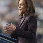 A câmara de Harris diz que não concorreu ao governador da Califórnia