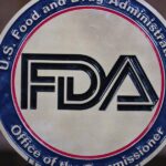 A vacina contra folhas da FDA das folhas de pássaros depois de causar raiva conservadora