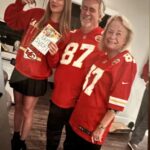 Kelce compartilha Taylor Swift Pics com uma namorada está atrasada como Travis e Jason o nutriram