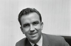 Teste australiano Bob Simpson morto aos 89 anos, deixando um legado como um dos homens mais influentes do críquete australiano