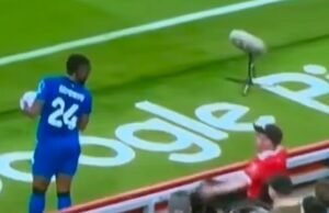 O rato do fã de Liverpool expostos Ranta: sentado na cadeira de rodas apoiada ‘que abusou do semino de antines do Antino Semino de Bornmouth’, ele disse como repetiu Slurms antes de jogar Chewingum para ele