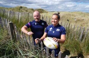 A equipe da Scotland de Izson determina a marca da Copa do Mundo de Rugby feminina