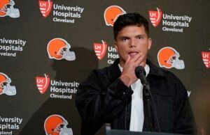 Dillon Gabriel, de Brown, de Brown, de Brown, de Surs