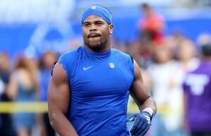 Proeminente gigante dhokaja Abdul Cartyrs Jets no mundo com hits brutais por jatos rivais