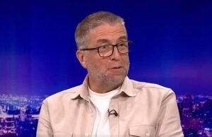 Mark Chapman mostrou por que era inteligente para ele na partida nova do dia … em vez disso, focou no novo Pandit Wayne Rooney, escreve Dominic King.