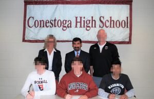 A escola secundária da Ivy League suspendeu silenciosamente o renomado treinador de futebol para o plano de apostas ilegais … depois que o professor de Pedo preso