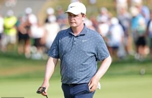 Scott assumiu uma vantagem de quatro tiros na rodada final do BMW Championship, McIntire se recusou a um momento de magia do Chefrler.