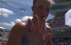 Iga Sweatk disse ao Cameraman