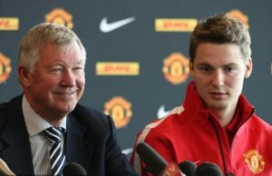 Ex -homem assinado por Sir Alex Ferguson ingressou no novo clube algumas horas após o desmembramento do contrato da United Star