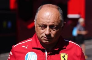 O chefe da Ferrari diz a Louis Hamilton para ‘silencioso’ porque ele avisou um garoto de 40 anos para seu protesto público ‘apenas piorar as coisas’