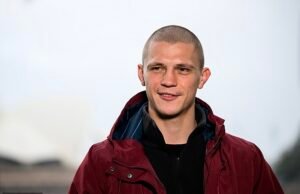 O boxeador Nikita Tesu revelou a causa irritante de deixar sua vida antiga como um trabalhador de canto branco