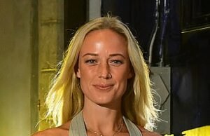 Sophie Kanningh retornou ao fã que rotulou sua irmã ‘B ****’ por criticar o referência da WNBA