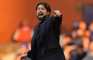 Não posso mudar as coisas da linha de toque! Russell Martin diz que não será culpado pelo show de terror dos Rangers no playoff da Liga dos Campeões