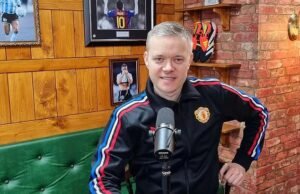 Os canais do YouTube da Mark Gold Bridge vencem as partidas de primeira divisão nesta temporada em um acordo compartilhado com o canal do YouTube de Gary Nevile nesta temporada.