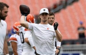 Cleveland Browns Trade Kenny Picture to Las Vegas Rider … depois de Surs