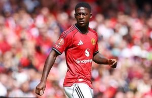 Relaxes: junte -se ao anfitrião do clube da Premier League que ganha peso para o menu de repolho real e atolico Madrid Man United Outcott