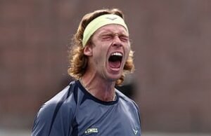 Tennis Bad Baby Andrei Rublos teve um desempenho aberto abertamente para funcionários abertos nos Estados Unidos