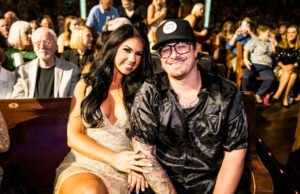 Rocker Country dá uma olhada rara na vida da turnê depois de receber o primeiro bebê com uma esposa