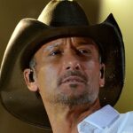 A equipe McGraw lançou uma grande notícia de carreira e fãs que chorando em mensagens ‘assunutamente’