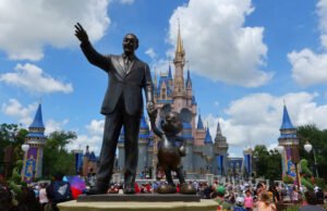 A semana do Dia dos Laboros da Disney World começa com os bezerros calculados pelo sono para baixo