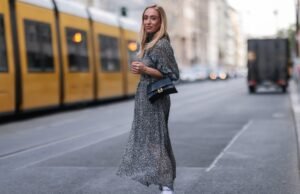 21 peças de transição no estilo parisiense para dar um tapa em mulheres ao longo de dois anos