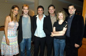 Katie Holmes de repente fez uma estréia de mudança de estilo ao lado de ‘Dawas Creek’ Reunion