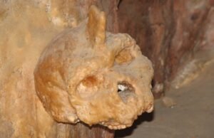 O misterioso crânio da cavidade grega de 300.000 anos não era humano ou niandarath, encontrado no estudo