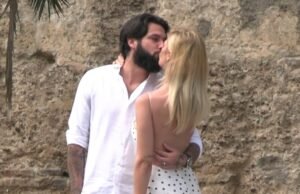 Aproveite seu amor entre Jota Peleteero e Ajla Etmeovic Street Kisses and Care