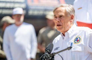 O governador democrata alertou o Texas após o progresso dos votos controversos de redistribuição