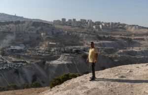 Projeto de Liquidação E1: Na Al-Ei-Seria, durante a controvérsia