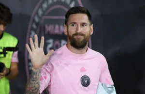 A visita de Lionel Messi à Índia, vencedora da Copa do Mundo da Argentina, Mumbai, Calcutá, em dezembro.