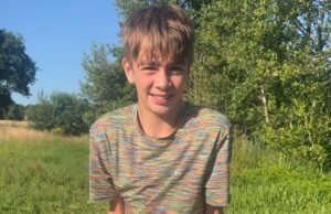 A família paga a celebração de 12 anos da morte após a queda do entretenimento