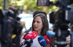 Podemos pedir ao governo que ordenasse o nível 3 e assuma a coordenação do incêndio antes da “gestão criminal do PP”.