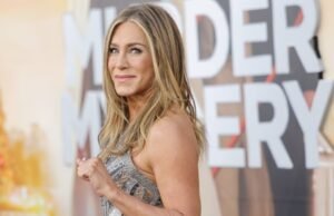 Jennifer Aniston New Balance Sneacks na Amazon