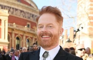 Jesse Tyler Ferguson proclama conselhos fiéis a amigos em sociais