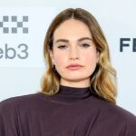 Celebridades que foram quase nuas enquanto a postagem de topless: Lily James, mais