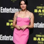 Katie Stevens Stevens ‘Bold Type’ Costar Myghann Fahy receberá Nom Nom