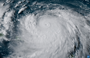 O furacão Aerin pode libertar 100 pés de ondas na costa leste nesta semana, previsto dicas previstas