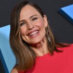 Jennifer Garner-Lover-r-ritou apenas lançou o soro da vitamina C que a pele brilhantemente