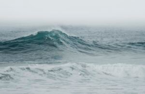 ‘Rog Waves’ pode ter 65 pés de altura, mas não são ‘eventos estranhos’