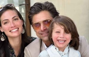John Stamos, filho de gado McHug, Billy With Family Album: Photo