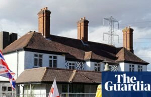 Charlie Falconer Charlie Falconer alerta o apoio da tentativa de referência do Reino Unido devido ao fechamento das entradas de Assylum