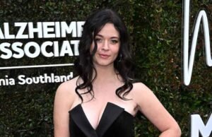 Sasha Peter de litros muito mais jovens na dismorfia do corpo, no ganho de peso